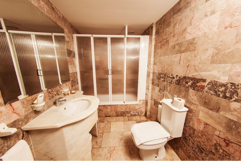 Standard Triple Room photo 2