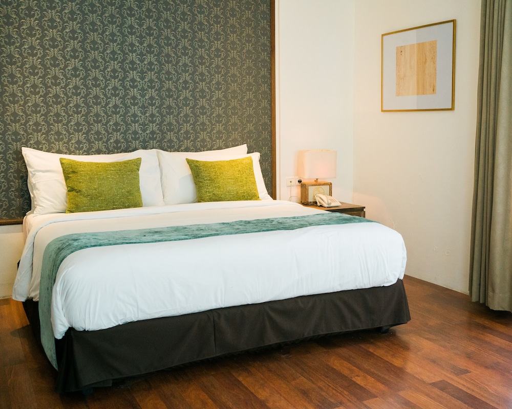 Deluxe Room, 1 King Bed