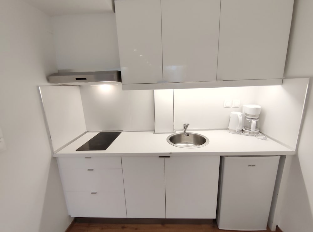 Economy Studio (I3) photo 2