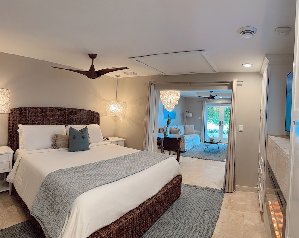 Sunset Reef Resort