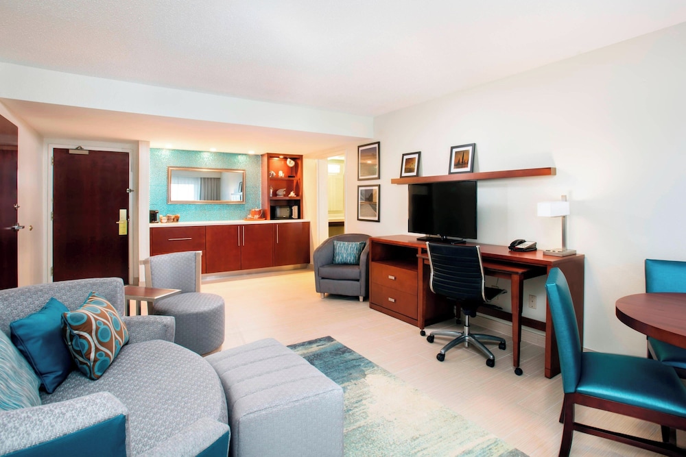 Suite, 1 Bedroom, Balcony