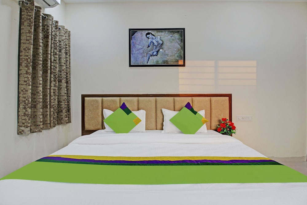Deluxe Room - Photo 5