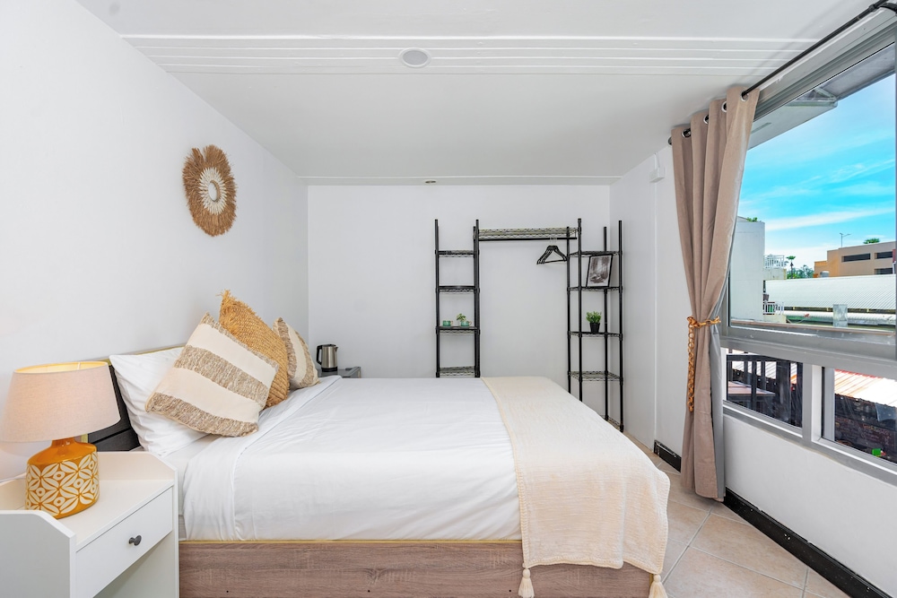 Standard Queen Room - Photo 4