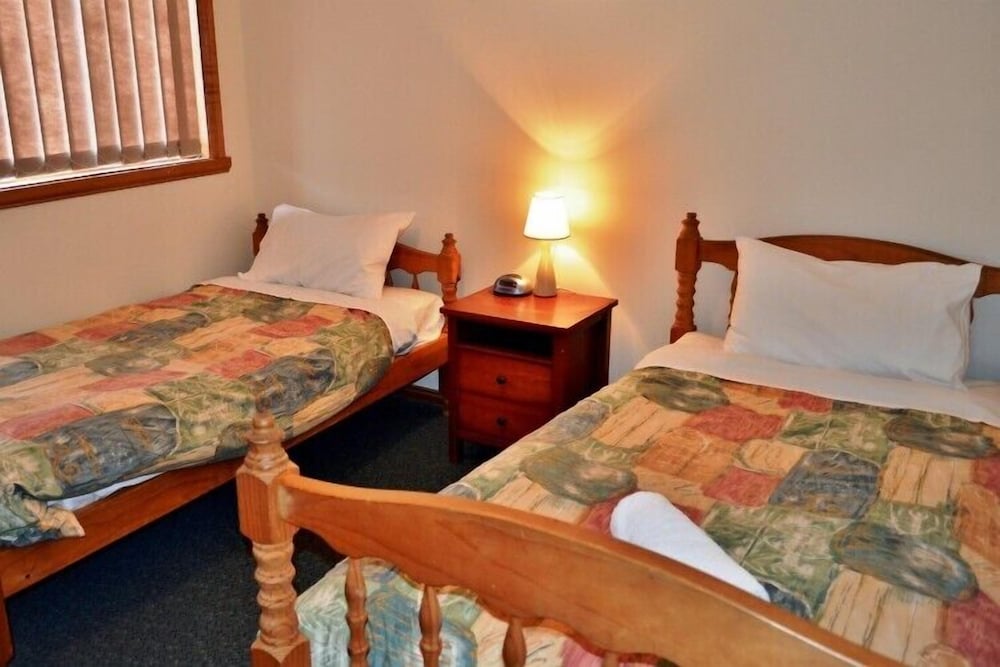 House, 2 Bedrooms photo 1