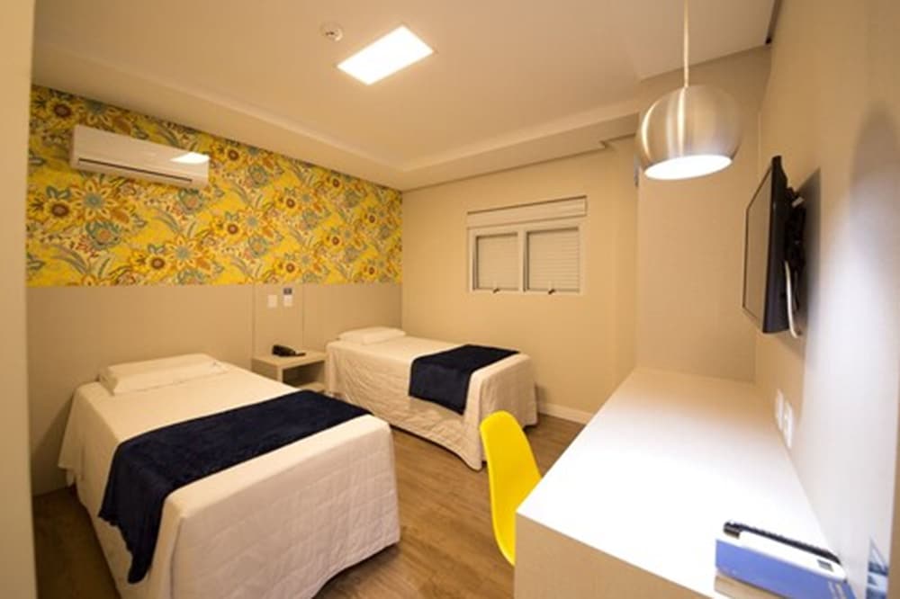 Deluxe Twin Room, Multiple Beds photo 1