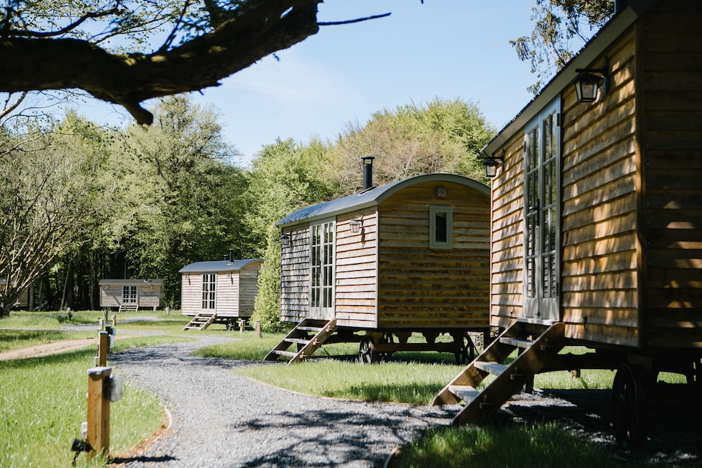 Deluxe Cabin, Park View, Garden Area photo 2