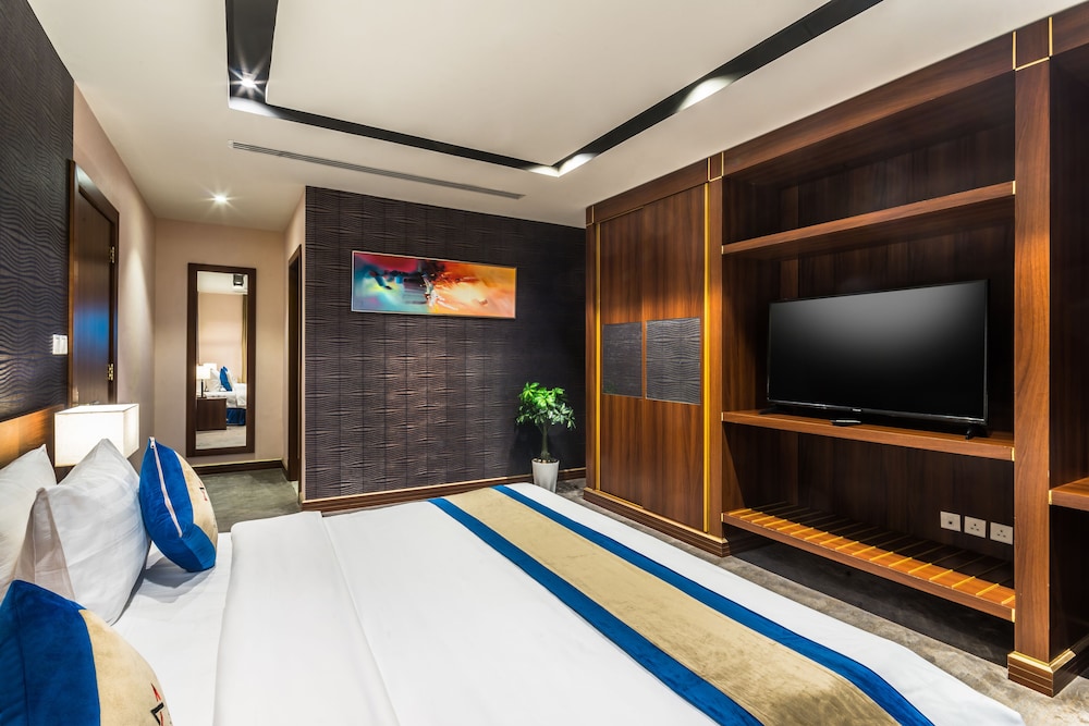 Deluxe king suite - Photo 6
