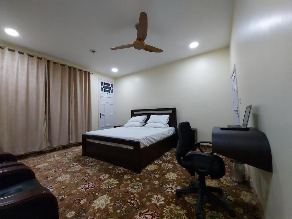 Deluxe Double or Twin Room - Photo 22