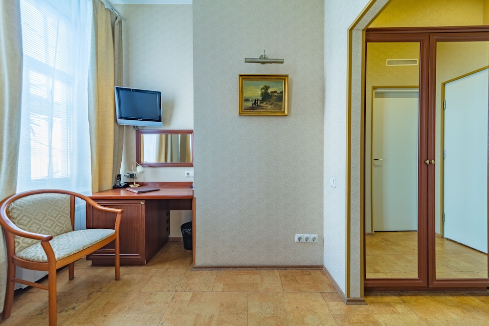 Classic Double or Twin Room photo 3