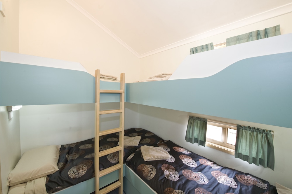 Executive Cabin (Maximum 6) photo 2