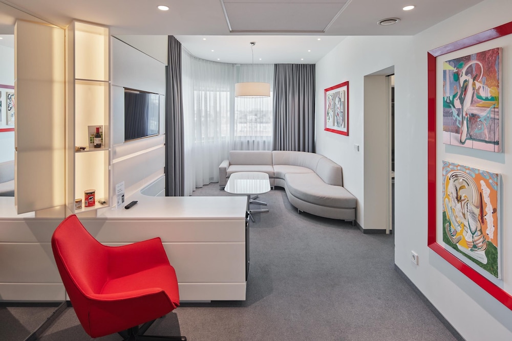 Suite, 1 King Bed (Additional Living Area) photo 1