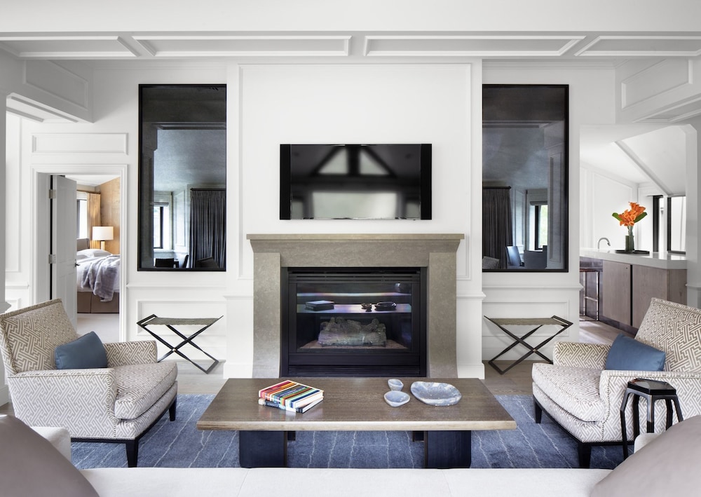 Suite (Paepcke) - Photo 1