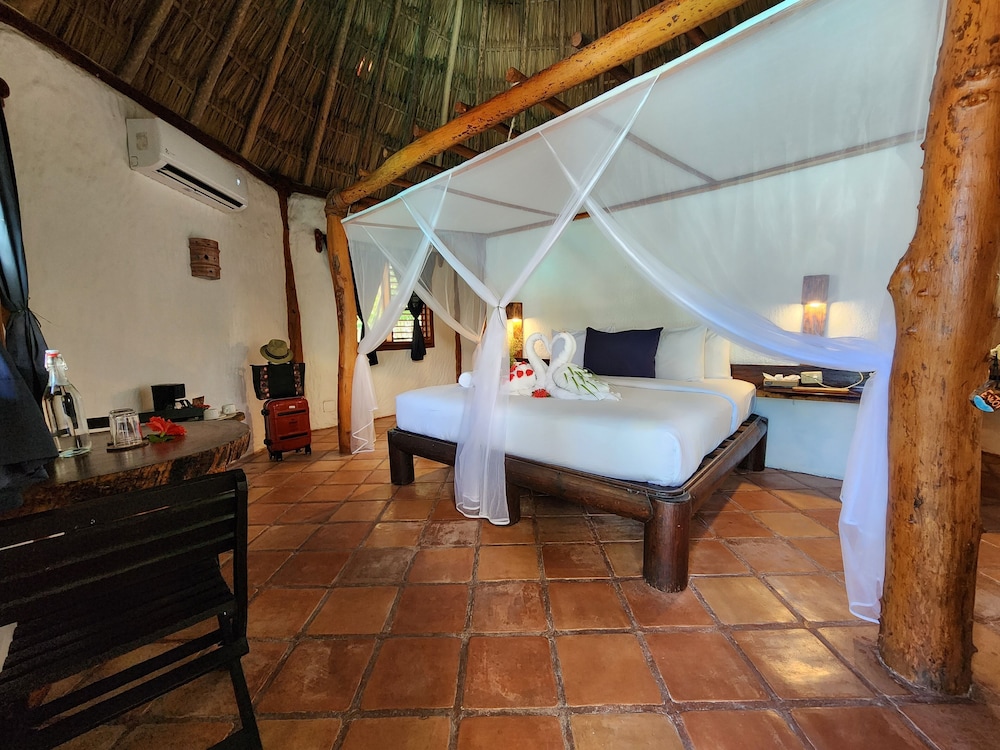 Bungalow, 1 King Bed, Ocean View (Adults Only)