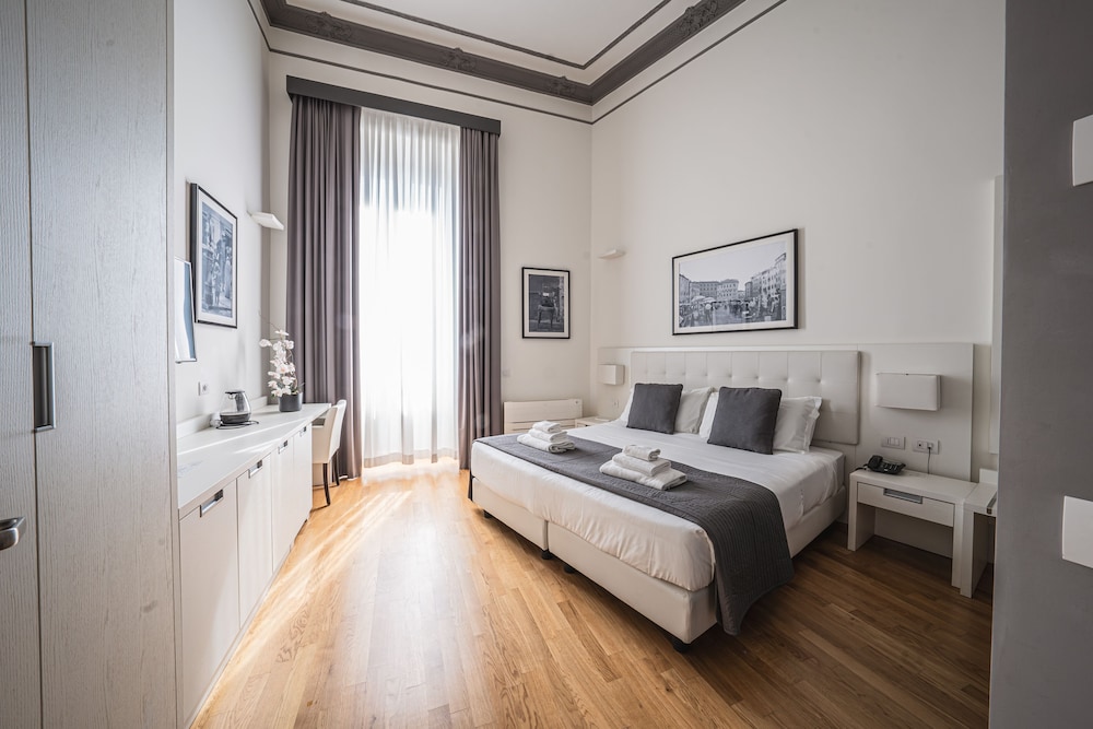 Deluxe Room, Balcony photo 1