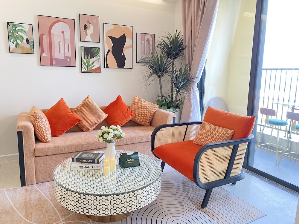 Two-Bedroom Apartment with Balcony - Photo 31