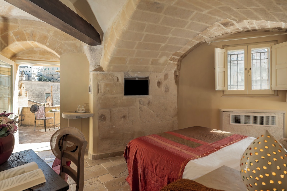 Traditional Double Room, City View - Photo 5