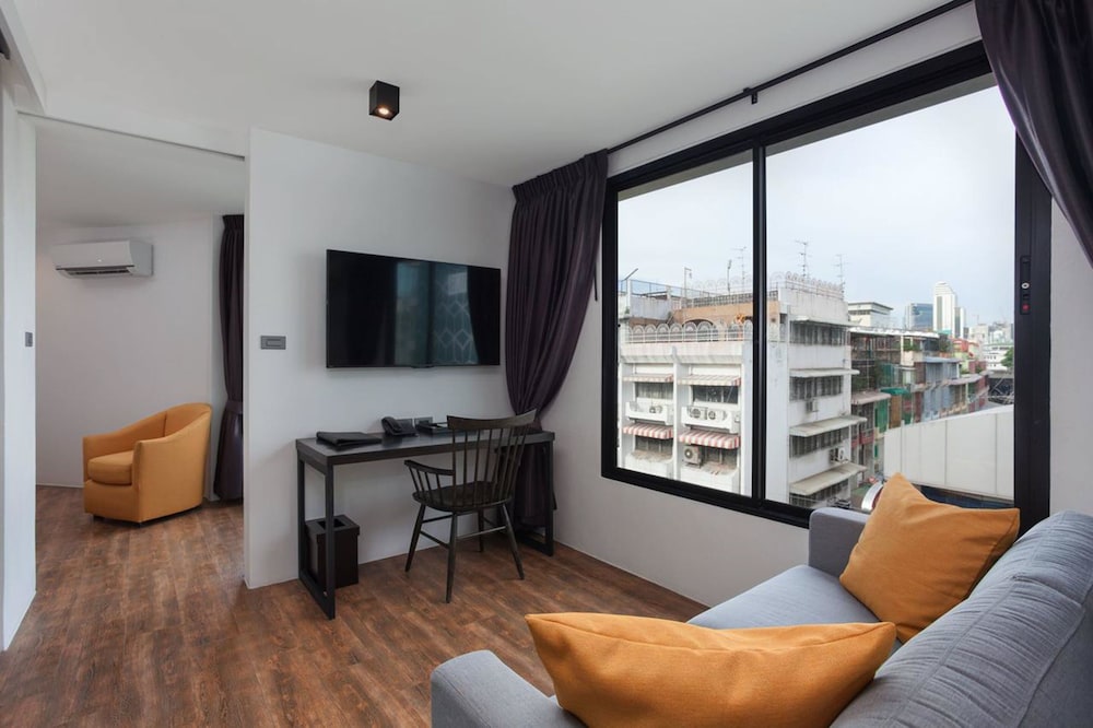 Deluxe Suite photo 3