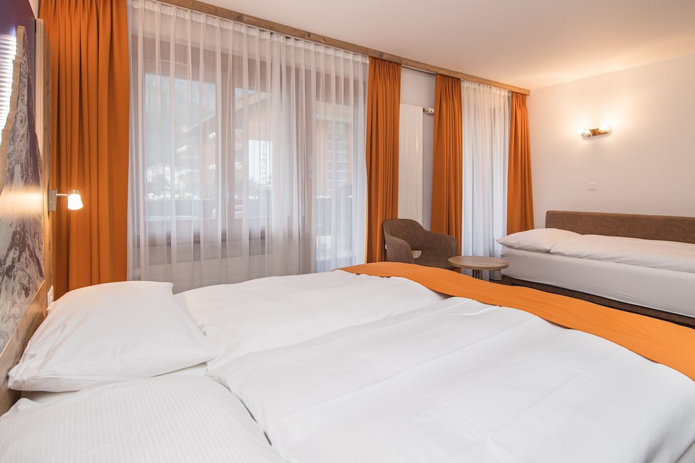 Alpine Triple Room Standard photo 2