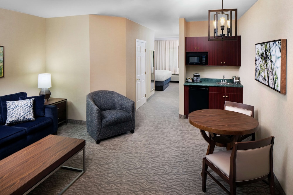 King Suite - Photo 2