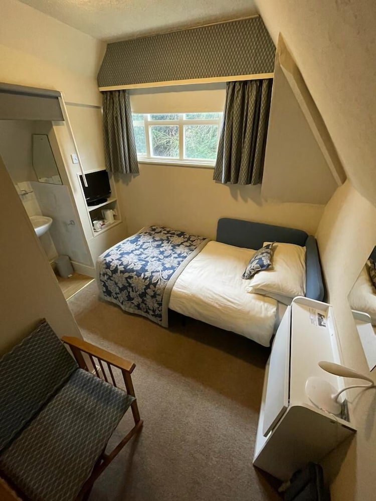 Economy Single Room