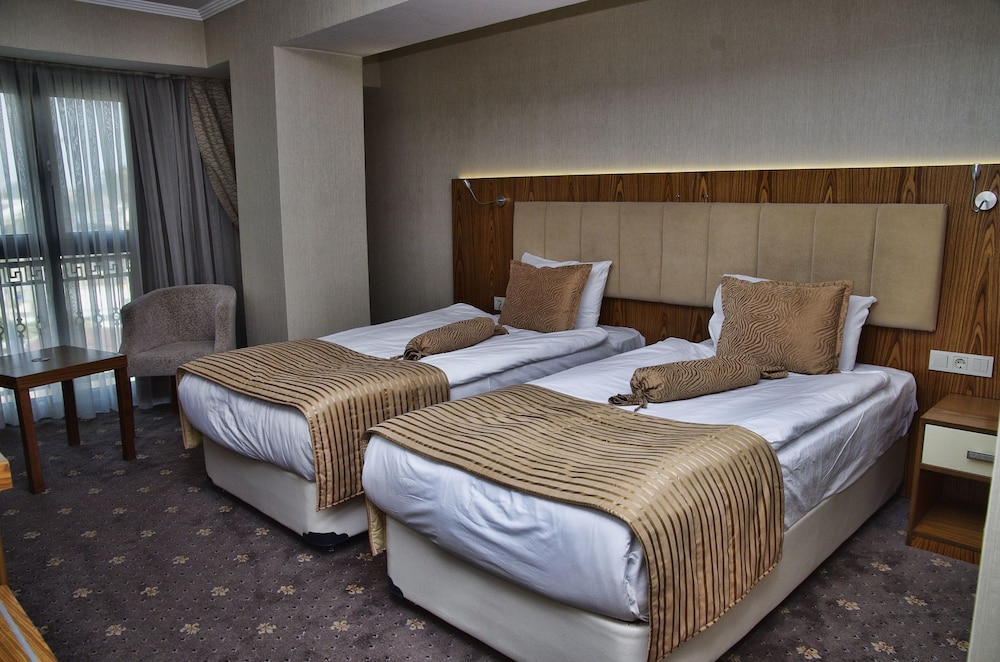 Standard Rooms with French Bed