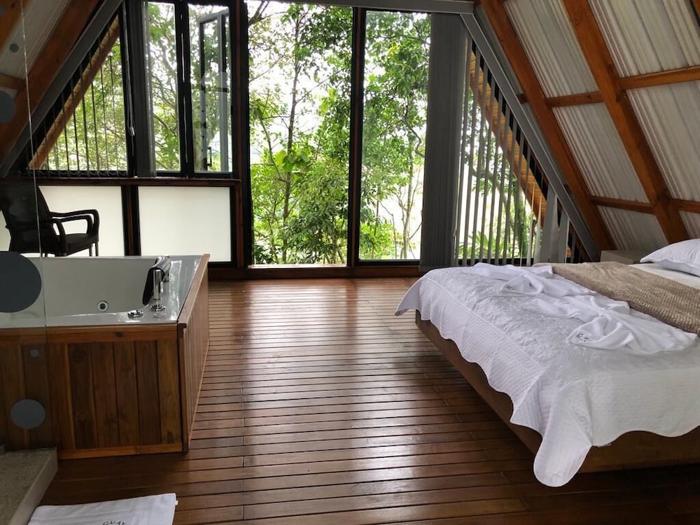 Cabin photo 1
