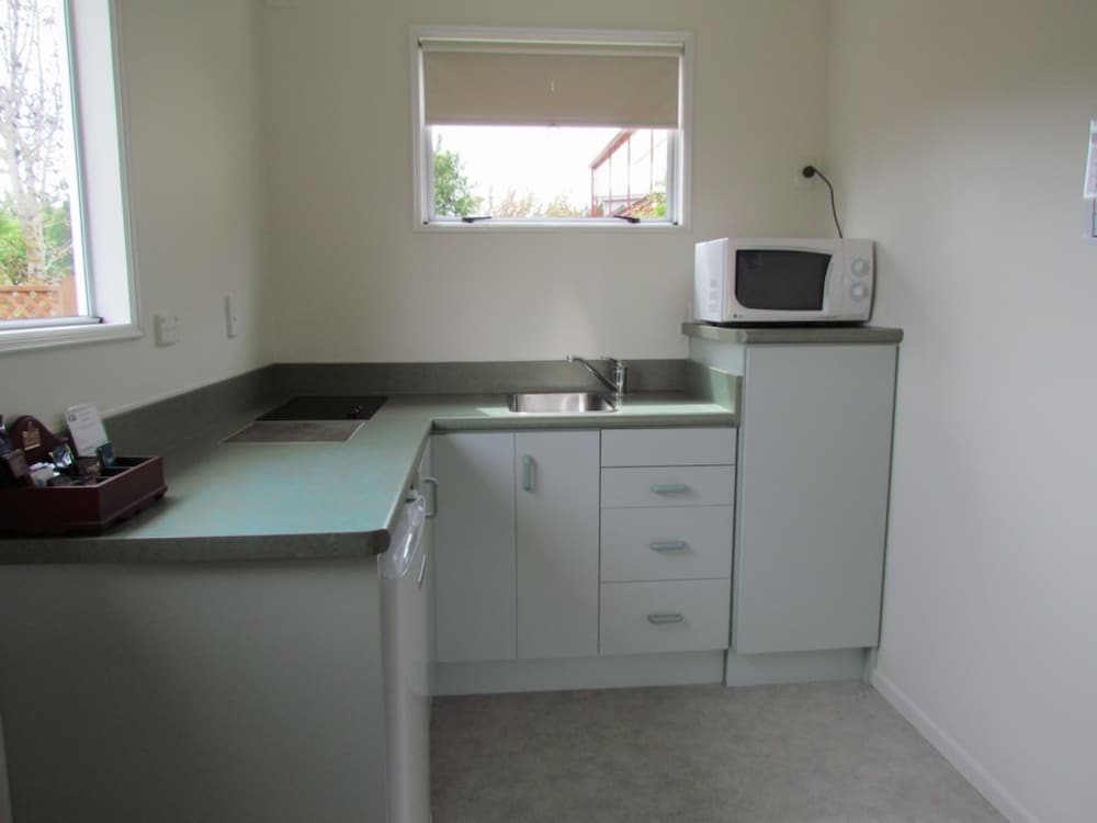 SuperKing Studio Apartment (6)