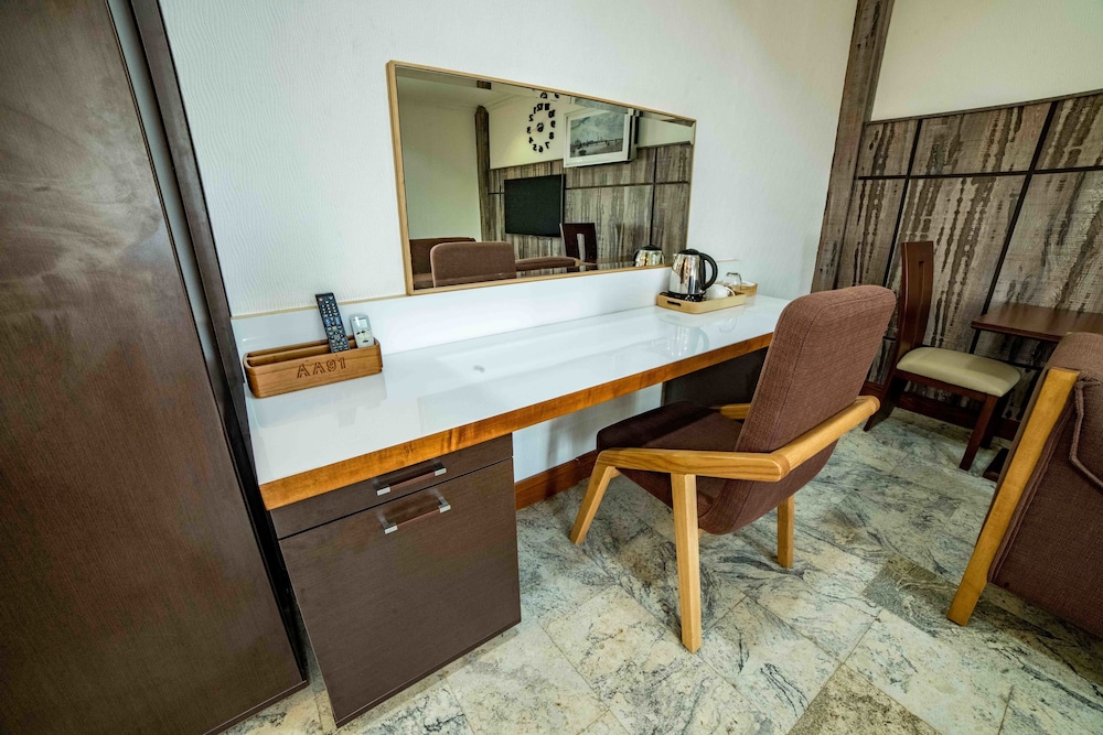 Executive Room, 1 King Bed photo 3