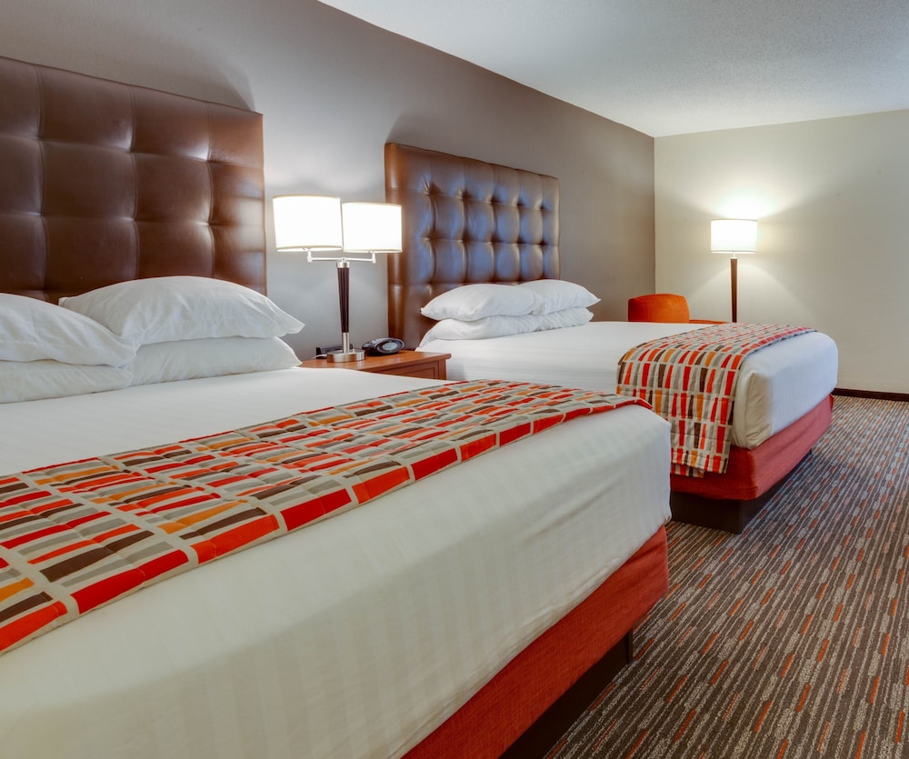 Suite, Multiple Beds, Refrigerator & Microwave (Upper Floor) photo 2