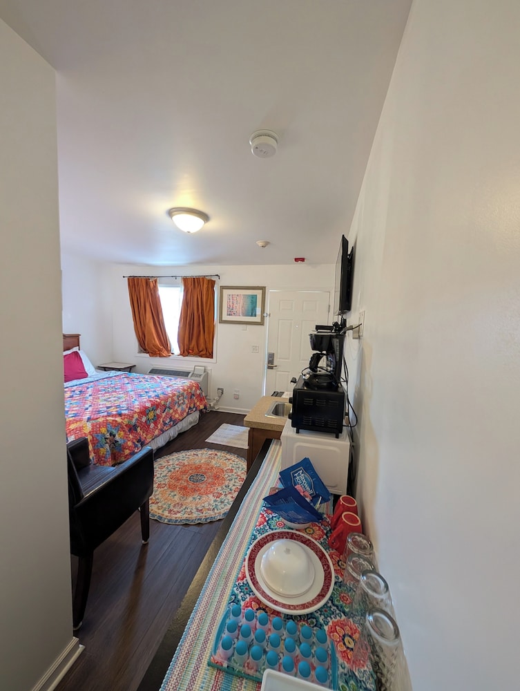 Handicap Accessible King Size Bed photo 2