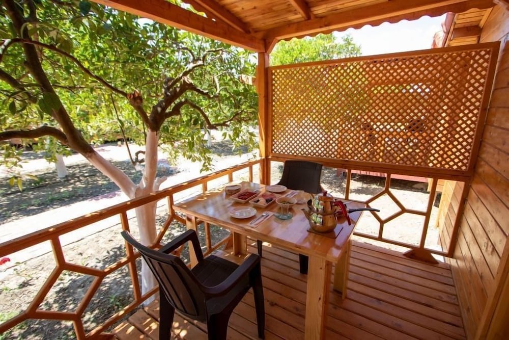 Deluxe Bungalow, 1 Bedroom, Non Smoking, Garden View photo 2