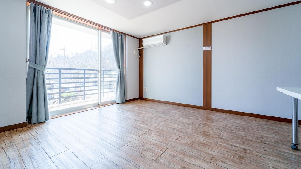 Basic Room, 1 Bedroom (502) - Photo 10