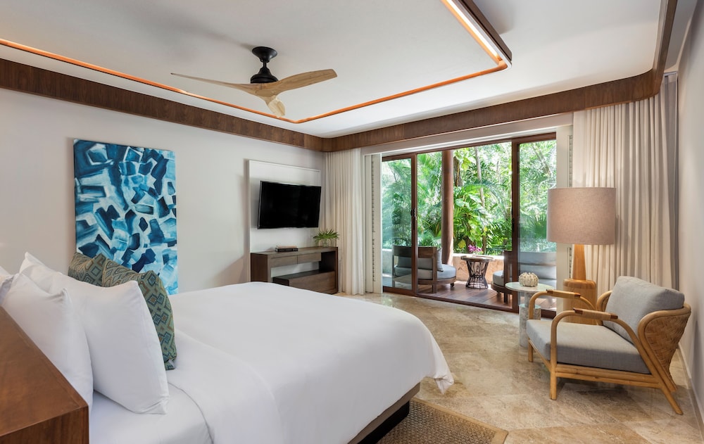 Coral Suite, 1 King Bed, Private Pool
