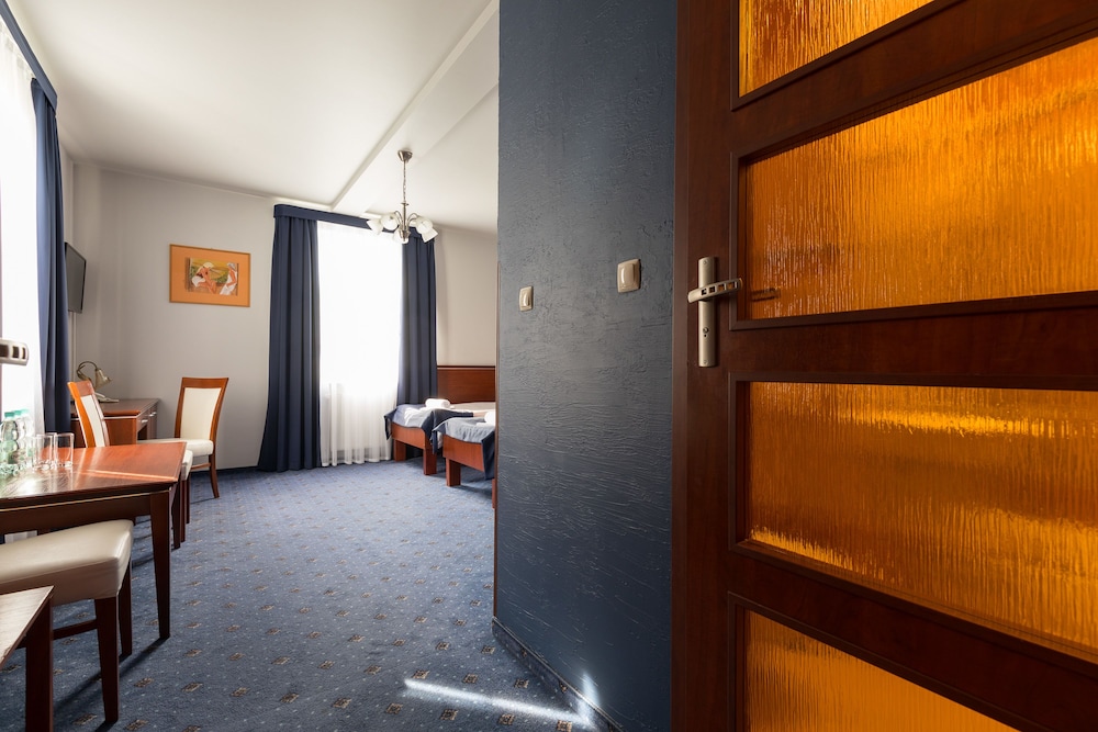 Classic Triple Room photo 3