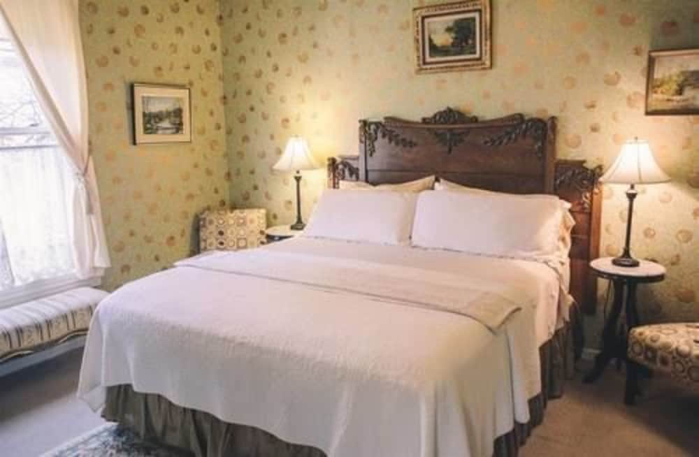 Executive Room, 1 King Bed, Ensuite (King Deluxe)