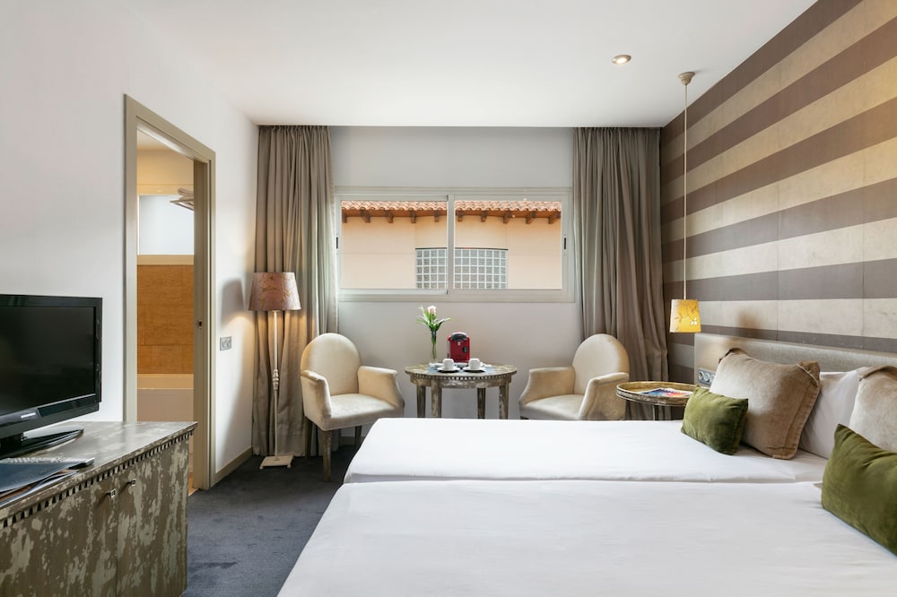 Superior Double Room Single Use - Photo 4
