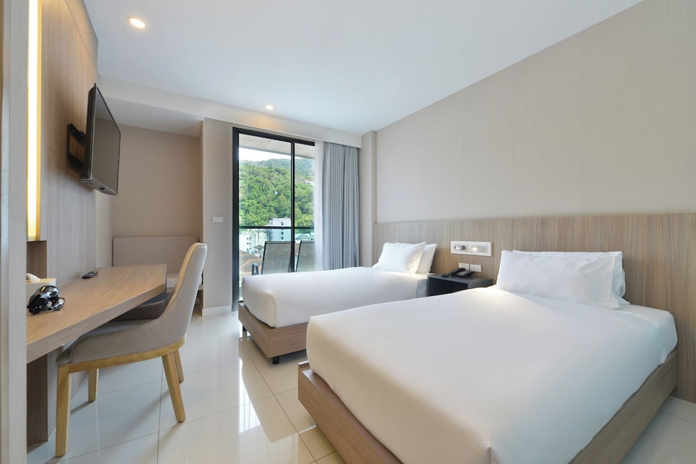 Deluxe Twin Room, City View