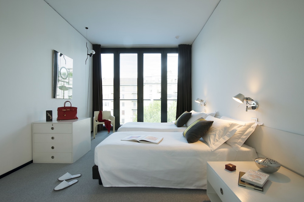 Classic Suite, 2 Bedrooms - Photo 2