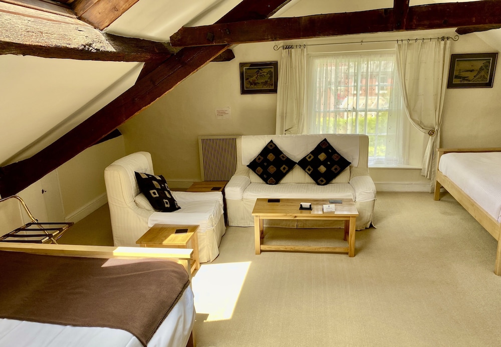 Deluxe Triple Room, 2 Bedrooms, Garden View photo 1
