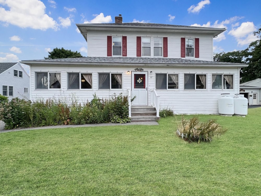 House, 2 Queen Beds (Kurtz Cottage) photo 1