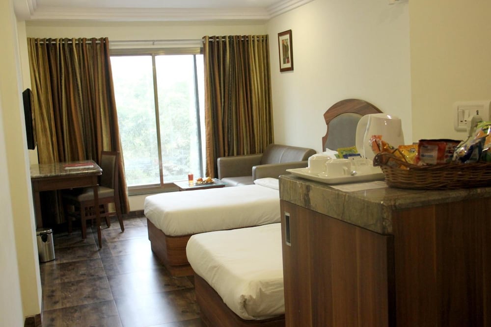 Deluxe Twin Room - Photo 1