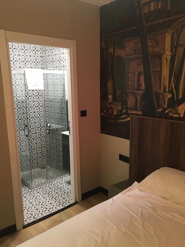 Single Room photo 2