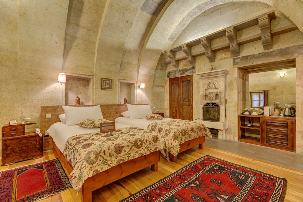 Deluxe Room - Photo 2