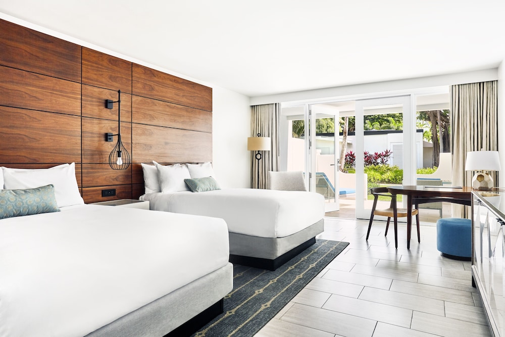 Villa, 2 Queen Beds, Balcony, Poolside