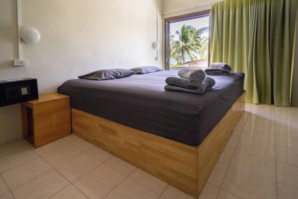 Double/Twin AC Room photo 2