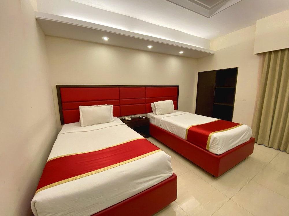Deluxe Twin Room, City View - Photo 2