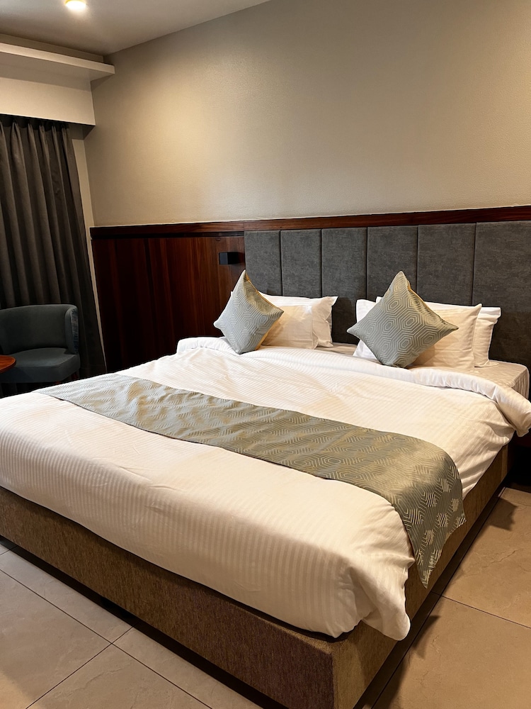 Deluxe Double Room, City View