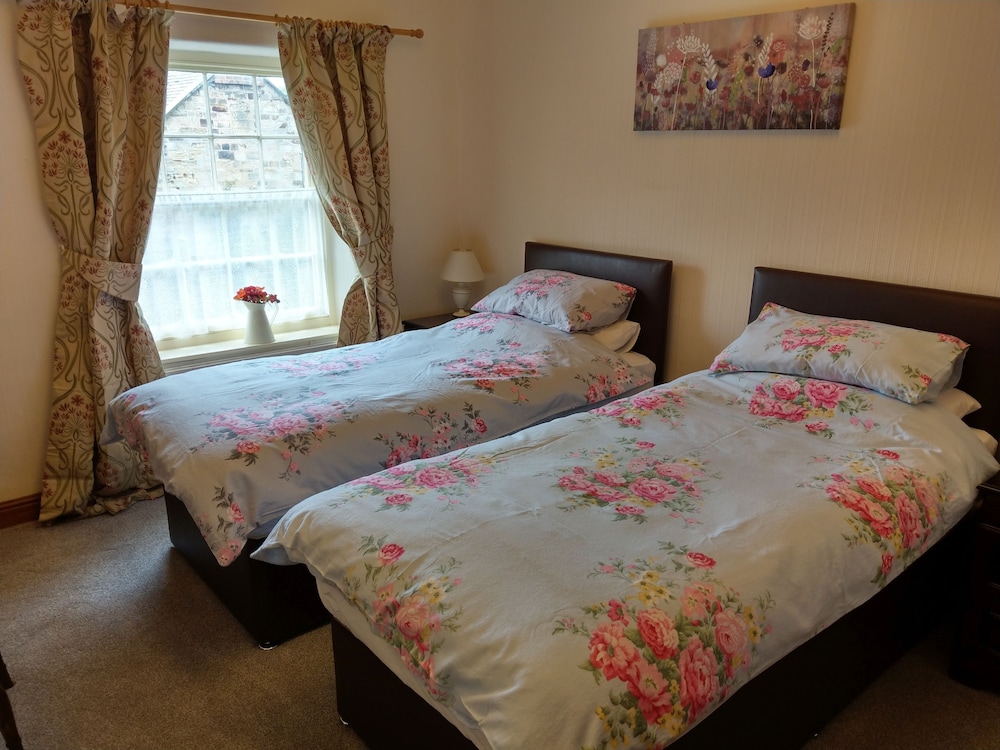 Traditional Cottage, 2 Bedrooms, Non Smoking, Garden Area photo 2
