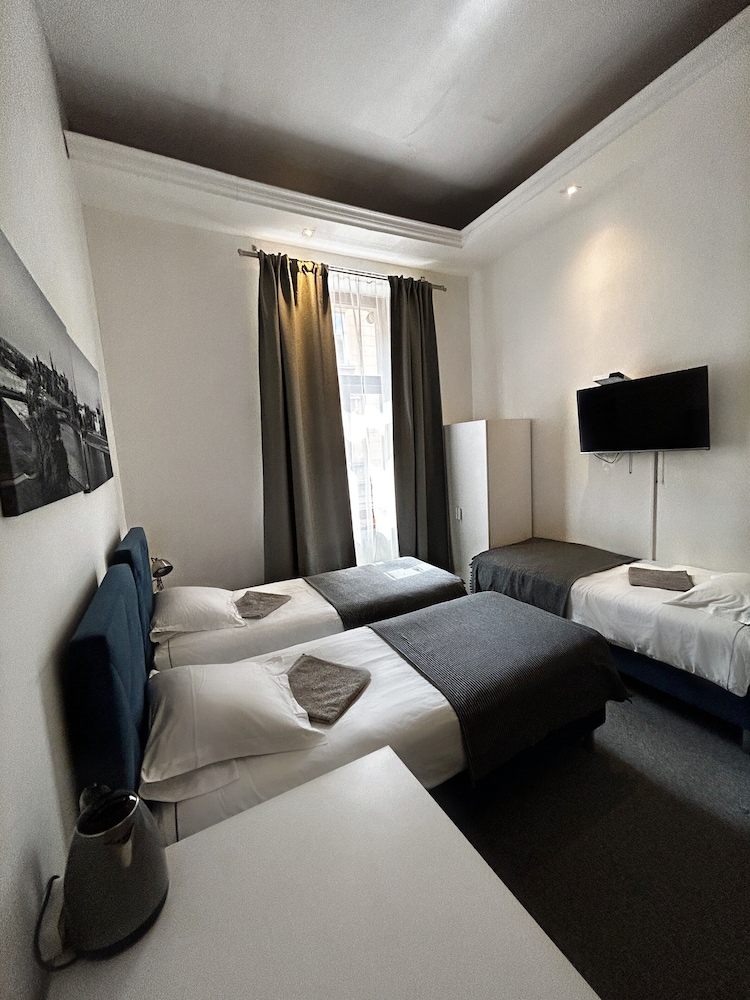 Superior Triple Room, City View