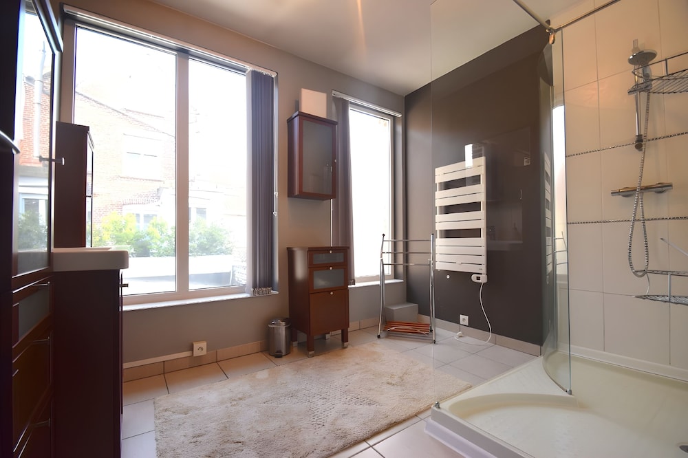 Apartment, Ensuite photo 3